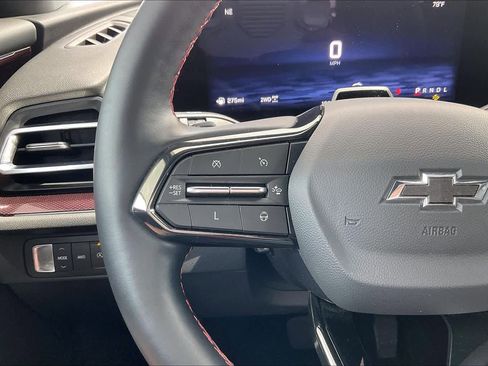 Used 2024 Chevrolet Traverse RS image 24