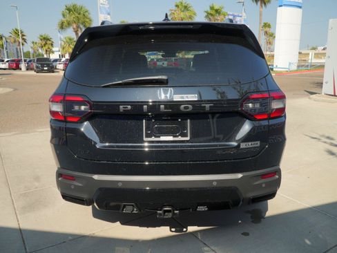 New 2026 Honda Pilot Black Edition image 6