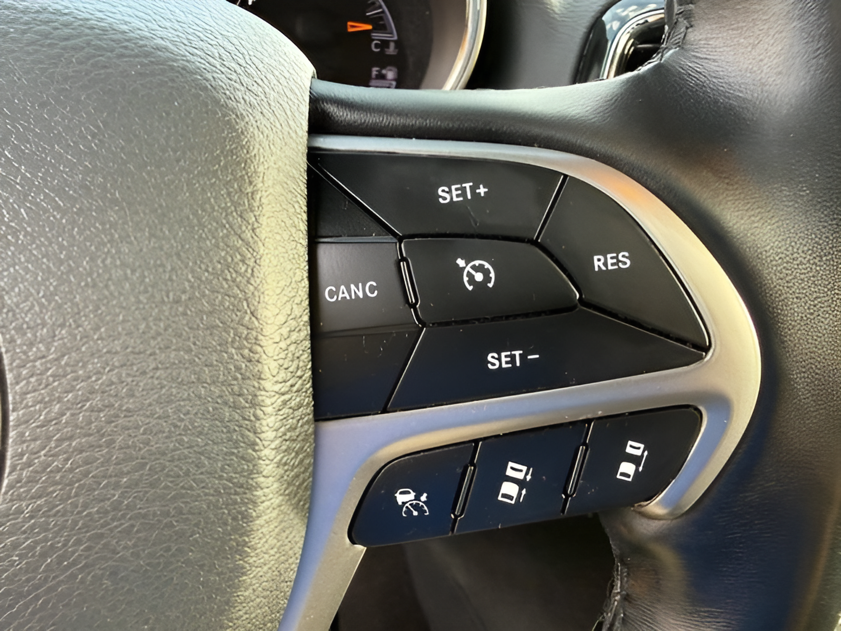 Used 2021 Jeep Grand Cherokee Limited w/ Quick Order Package 28K 80th AWD/4WD image 21