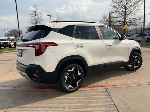 Used 2025 Kia Seltos S image 6