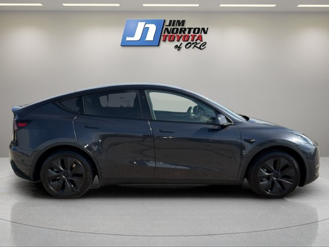 Used 2025 Tesla Model Y Long Range RWD image 5