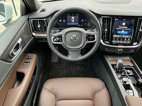 New 2026 Volvo V60 B5 Cross Country Plus w/ Climate Package image 5