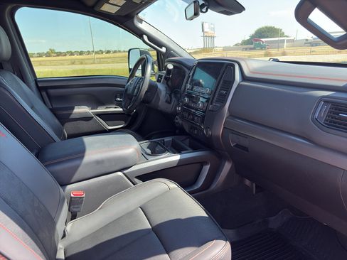 Used 2024 Nissan Titan PRO-4X image 16