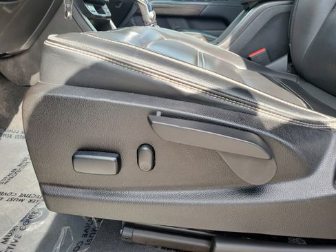 Used 2022 GMC Canyon Denali image 13