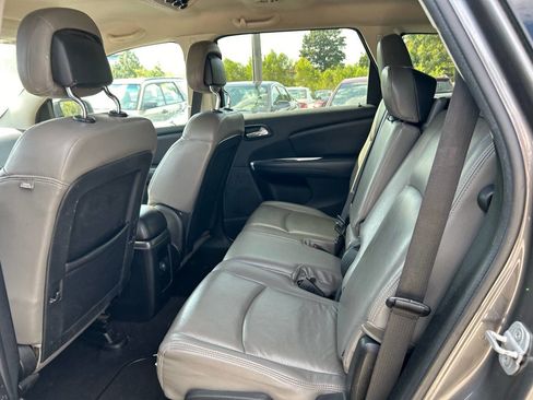 Used 2013 Dodge Journey SXT w/ Flexible Seating Group image 10