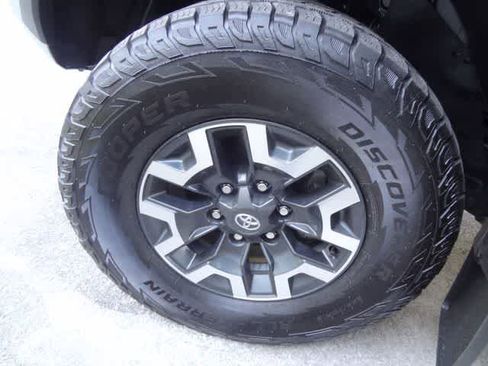 Used 2023 Toyota Tacoma TRD Off-Road AWD/4WD image 39
