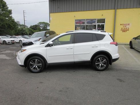 Used 2017 Toyota RAV4 XLE image 2