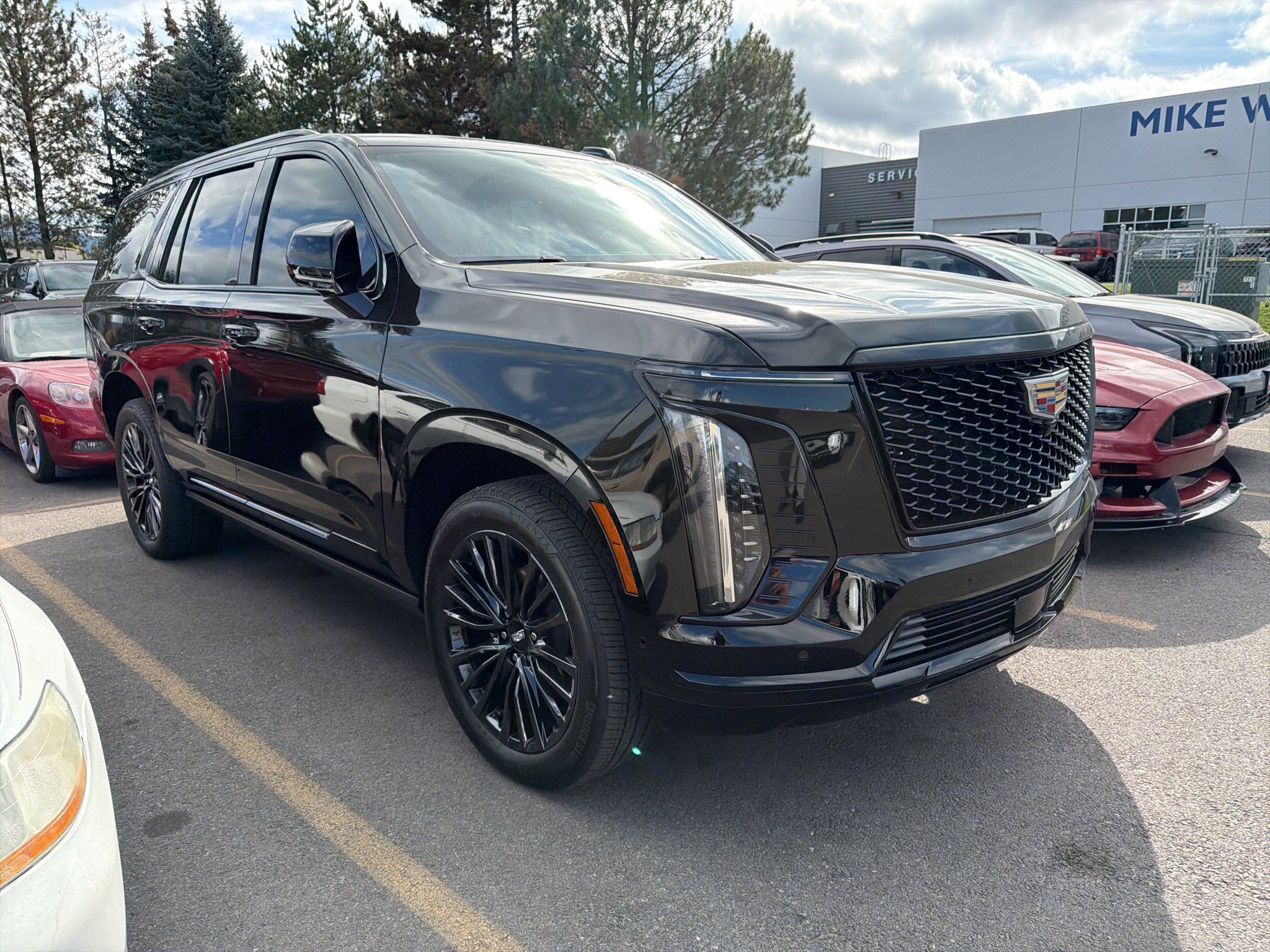 Certified 2025 Cadillac Escalade Sport Platinum AWD/4WD image 3