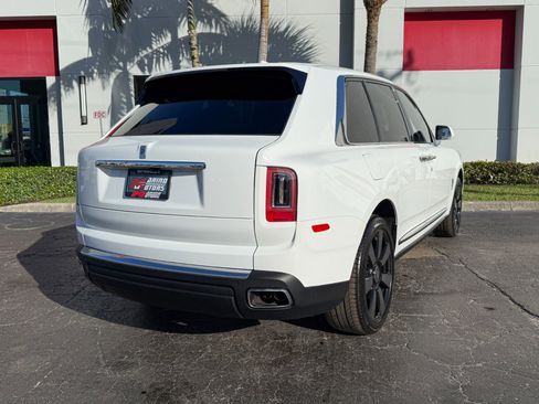 Used 2023 Rolls-Royce Cullinan image 16