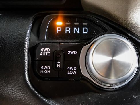 Used 2020 RAM 1500 Laramie AWD/4WD image 23