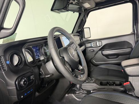 Used 2024 Jeep Wrangler Unlimited Rubicon 4xe w/ Safety Group AWD/4WD image 23