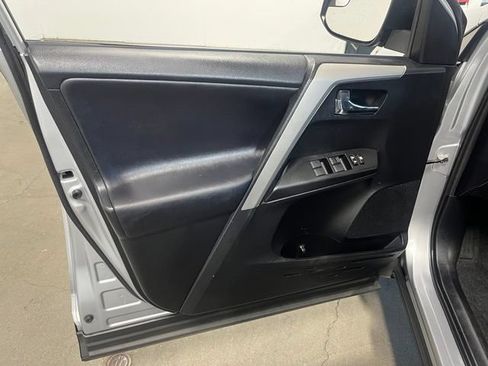 Used 2016 Toyota RAV4 XLE FWD image 24