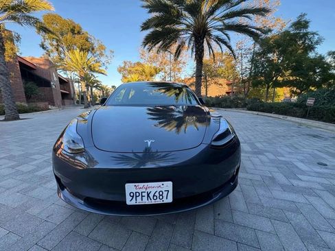 Used 2021 Tesla Model 3 Standard Range Plus RWD image 3