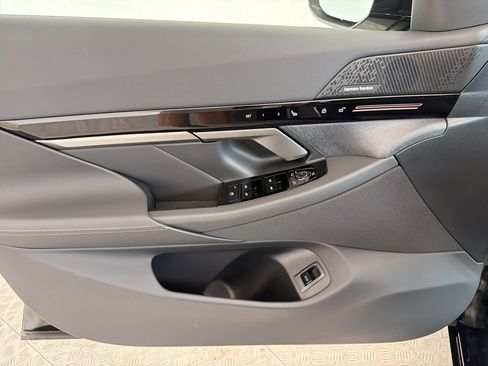 New 2026 BMW 530i xDrive w/ M Sport Package AWD/4WD image 13