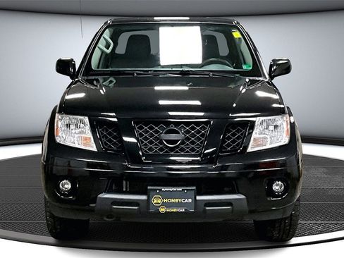 Used 2020 Nissan Frontier SV w/ Midnight Edition Floor Mats image 2