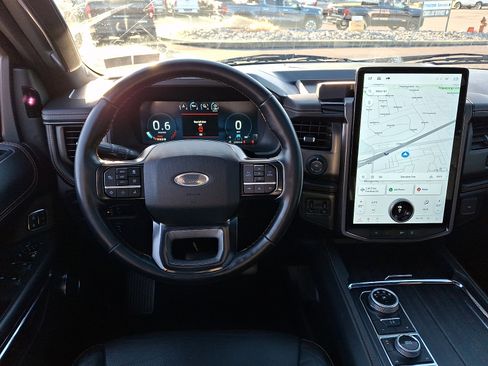 Used 2023 Ford Expedition Max Platinum image 13