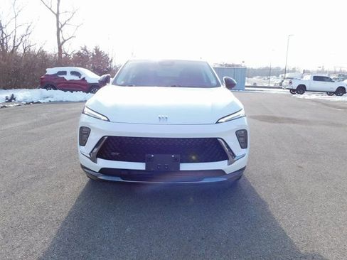 Certified 2025 Buick Envision Sport Touring image 8