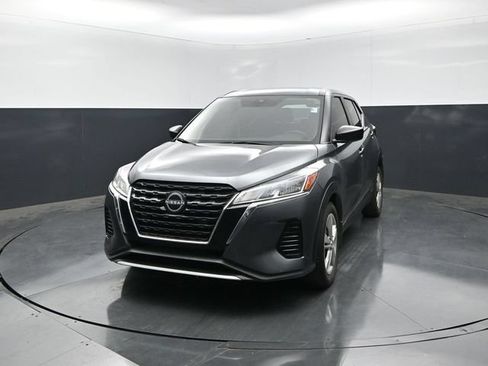 Used 2024 Nissan Kicks S FWD image 4