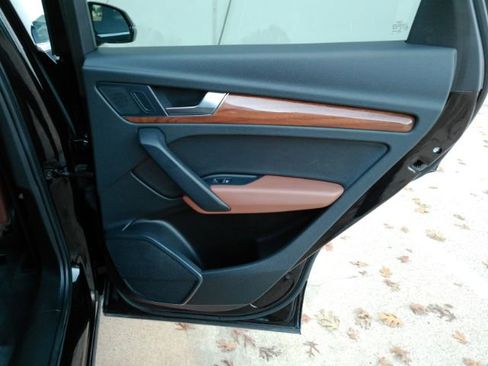 Used 2023 Audi Q5 2.0T Premium image 26