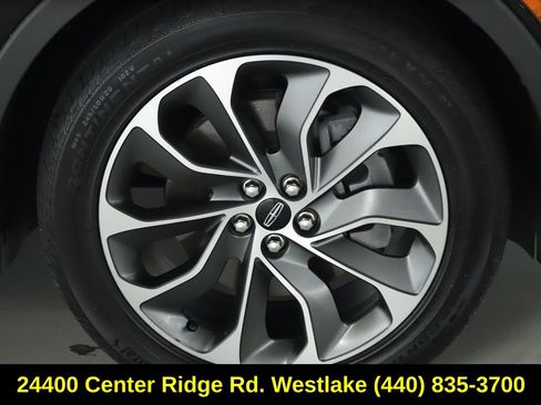 Used 2023 Lincoln Nautilus Reserve w/ Cargo Utility Package AWD/4WD image 10