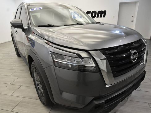 Used 2022 Nissan Pathfinder SV image 7