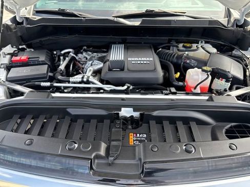 Certified 2023 Chevrolet Silverado 1500 High Country w/ Technology Package AWD/4WD image 25
