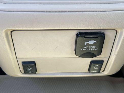 Used 2017 Nissan Pathfinder SL w/ SL Tech Package AWD/4WD image 16