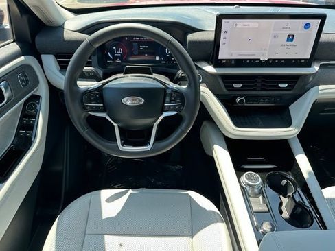 Used 2025 Ford Explorer Platinum w/ Ultimate Package AWD/4WD image 20