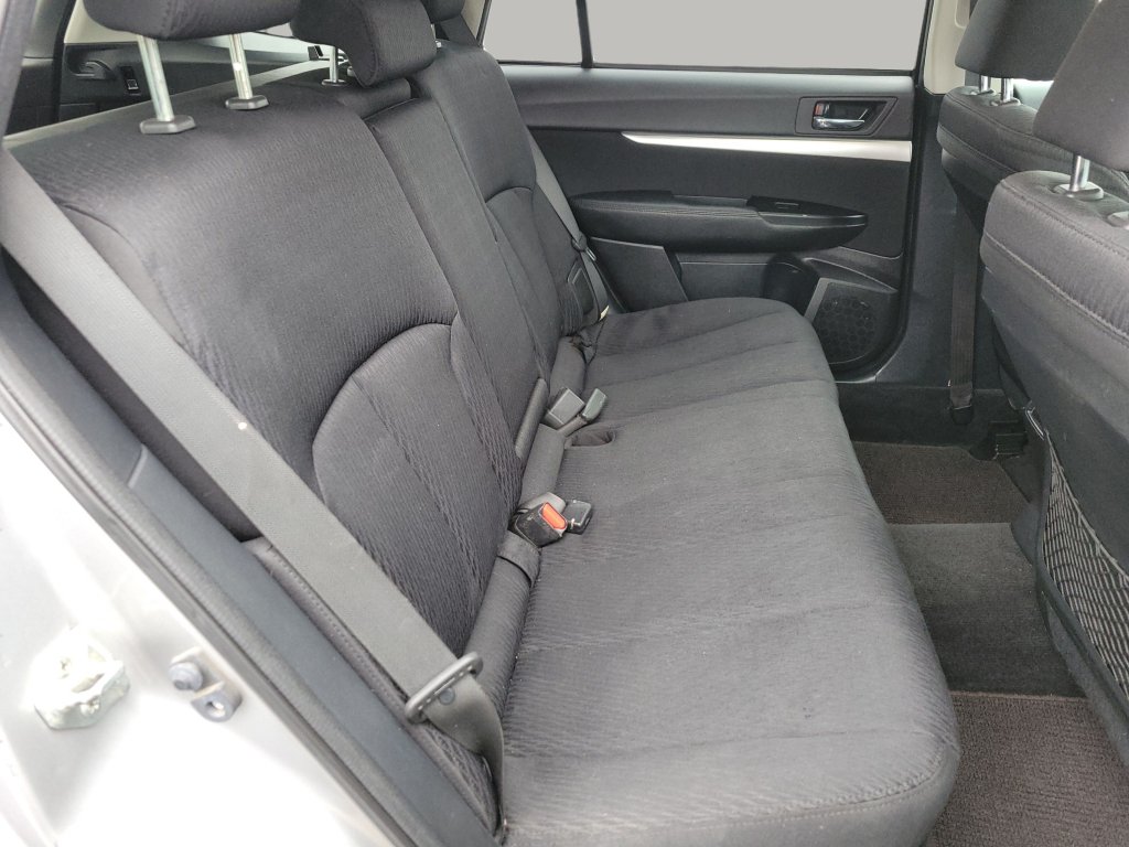 Used 2010 Subaru Outback 2.5i Premium w/ Popular Equipment Group 2A AWD/4WD image 23