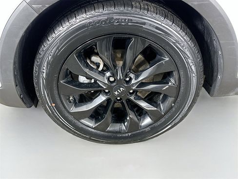 Certified 2020 Kia Sorento S image 13