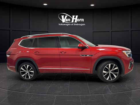 Used 2024 Volkswagen Atlas SEL Premium R-Line AWD/4WD image 8