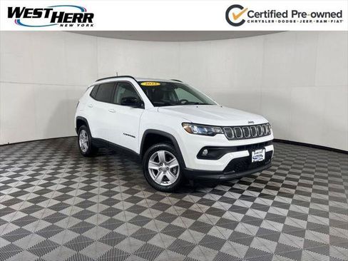 Certified 2022 Jeep Compass Latitude AWD/4WD image 1