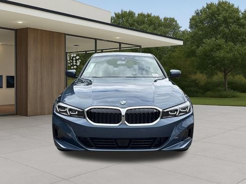 New 2026 BMW 330i Sedan w/ Convenience Package RWD image 4