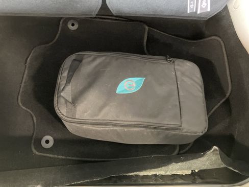 Used 2023 Chrysler Pacifica Limited image 37