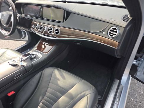 Used 2016 Mercedes-Benz S 550 S 550 4MATIC AWD 4dr Sedan image 26