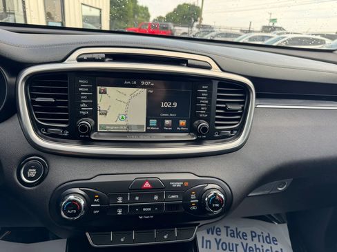 Used 2017 Kia Sorento SX FWD image 19