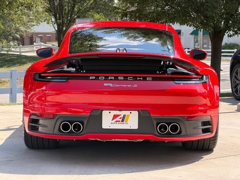 Used 2024 Porsche 911 Carrera S RWD image 4