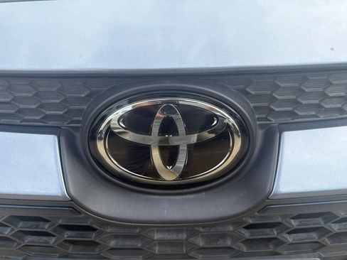 Used 2022 Toyota Corolla LE FWD image 17