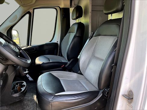 Used 2023 RAM ProMaster 2500 w/ Driver Convenience Group FWD image 20