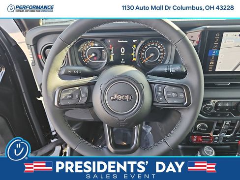 New 2025 Jeep Gladiator Rubicon image 19