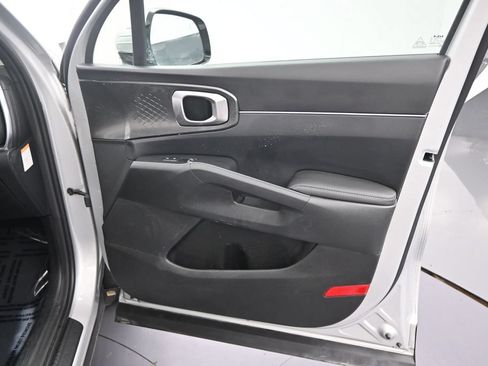 Certified 2025 Kia Sorento EX w/ EX Panoramic Sunroof Package AWD/4WD image 24