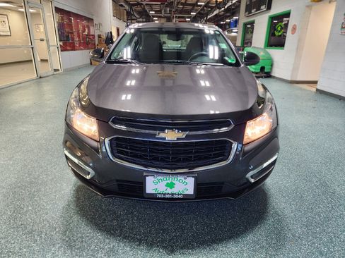 Used 2015 Chevrolet Cruze LT image 4
