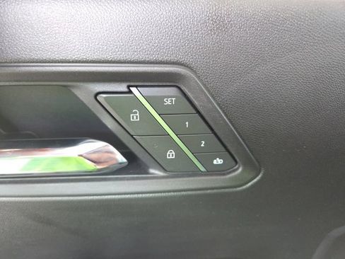 Used 2025 Chevrolet Colorado ZR2 AWD/4WD image 47