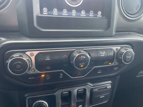 Used 2021 Jeep Wrangler Sport S image 25