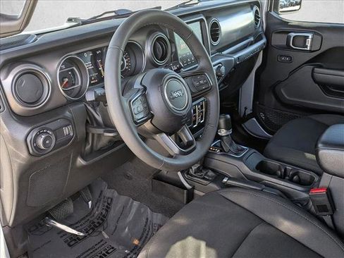 Used 2023 Jeep Wrangler Sport S image 10