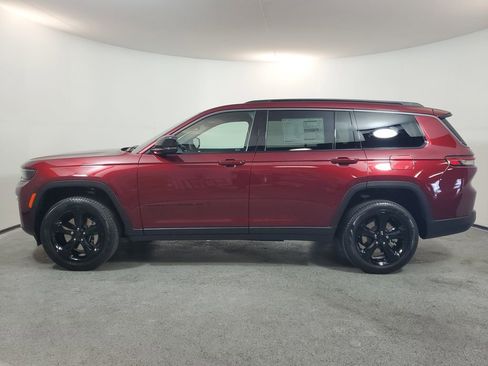 New 2026 Jeep Grand Cherokee L Limited w/ Limited Altitude Package RWD image 4