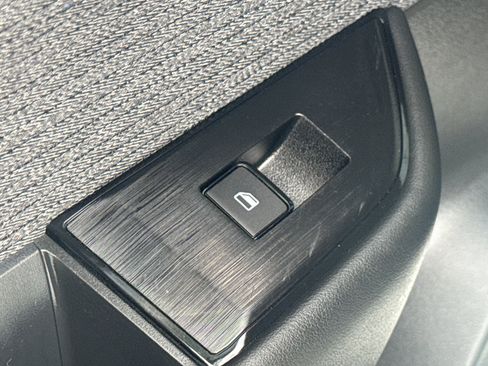 Certified 2023 Nissan Rogue S AWD/4WD image 30