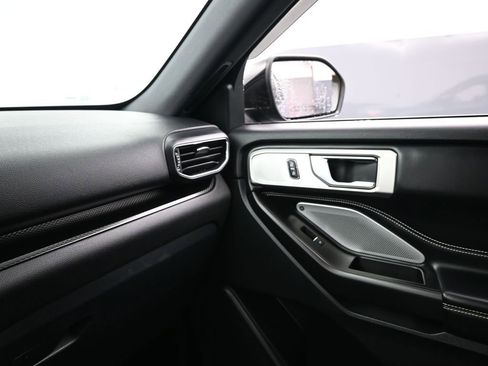 Used 2020 Ford Explorer ST w/ ST Street Pack image 22