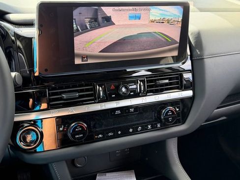 New 2026 Nissan Pathfinder SV image 17