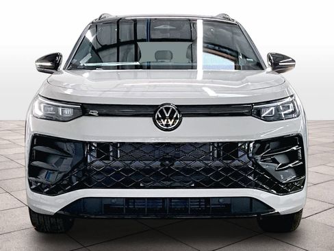 New 2026 Volkswagen Tiguan SE R-Line AWD/4WD image 5